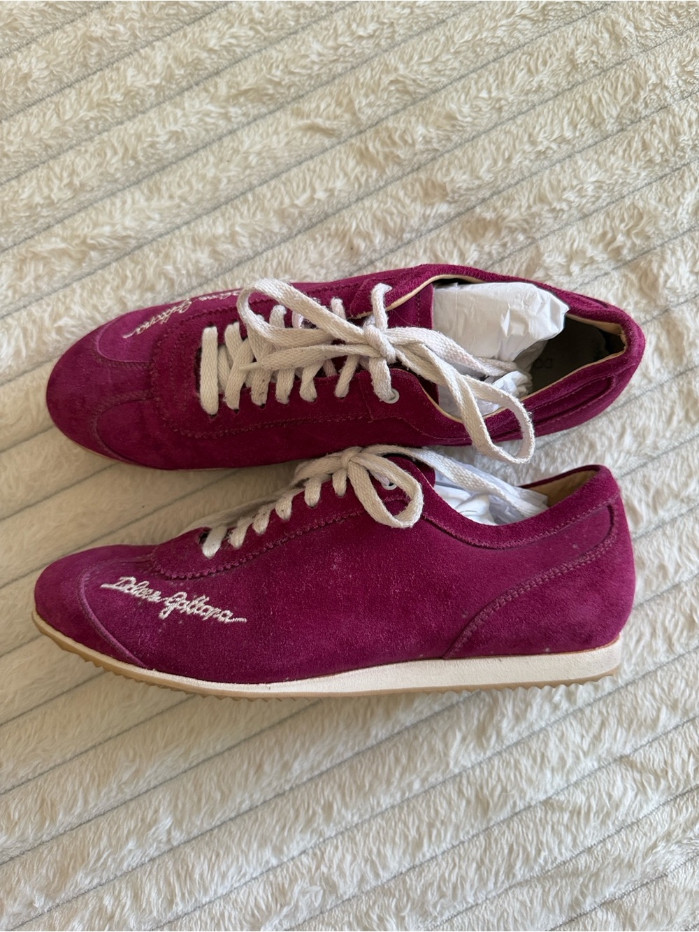 Dolce & Gabbana Suede Sneakers in Berry Pink with White Laces 👟👟👟